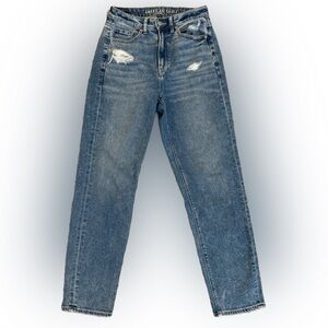 American Eagle Distressed Mom Jeans Size 4 Long